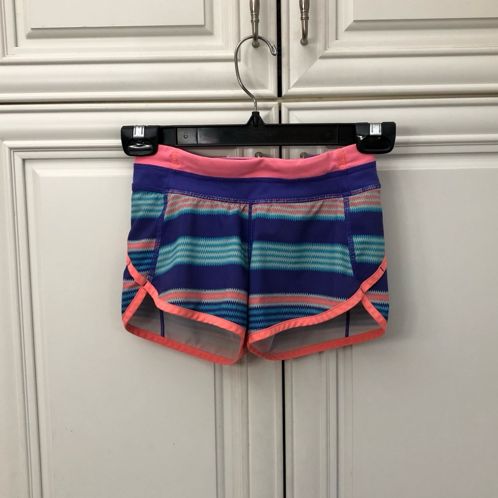 SIZE 7 - Ivivva by Lululemon girl’s lined shorts